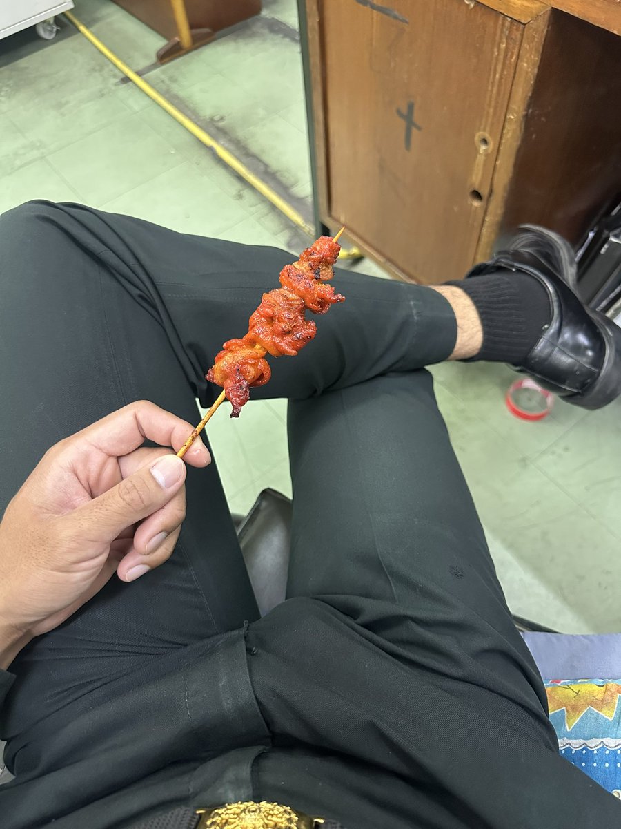iamteeamm's tweet photo. กินไก่แดงในรอบปี https://t.co/pzICTb87z3