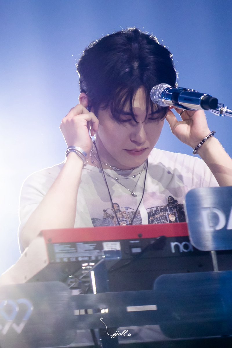 JJell334058's tweet photo. 미지근하지만 오래가는 사랑을 하자

260704 DAY6 10주년 투어 <The DECADE> 서울 피날레
#원필 #김원필 #데이식스 #DAY6 https://t.co/txTahfZ2tR