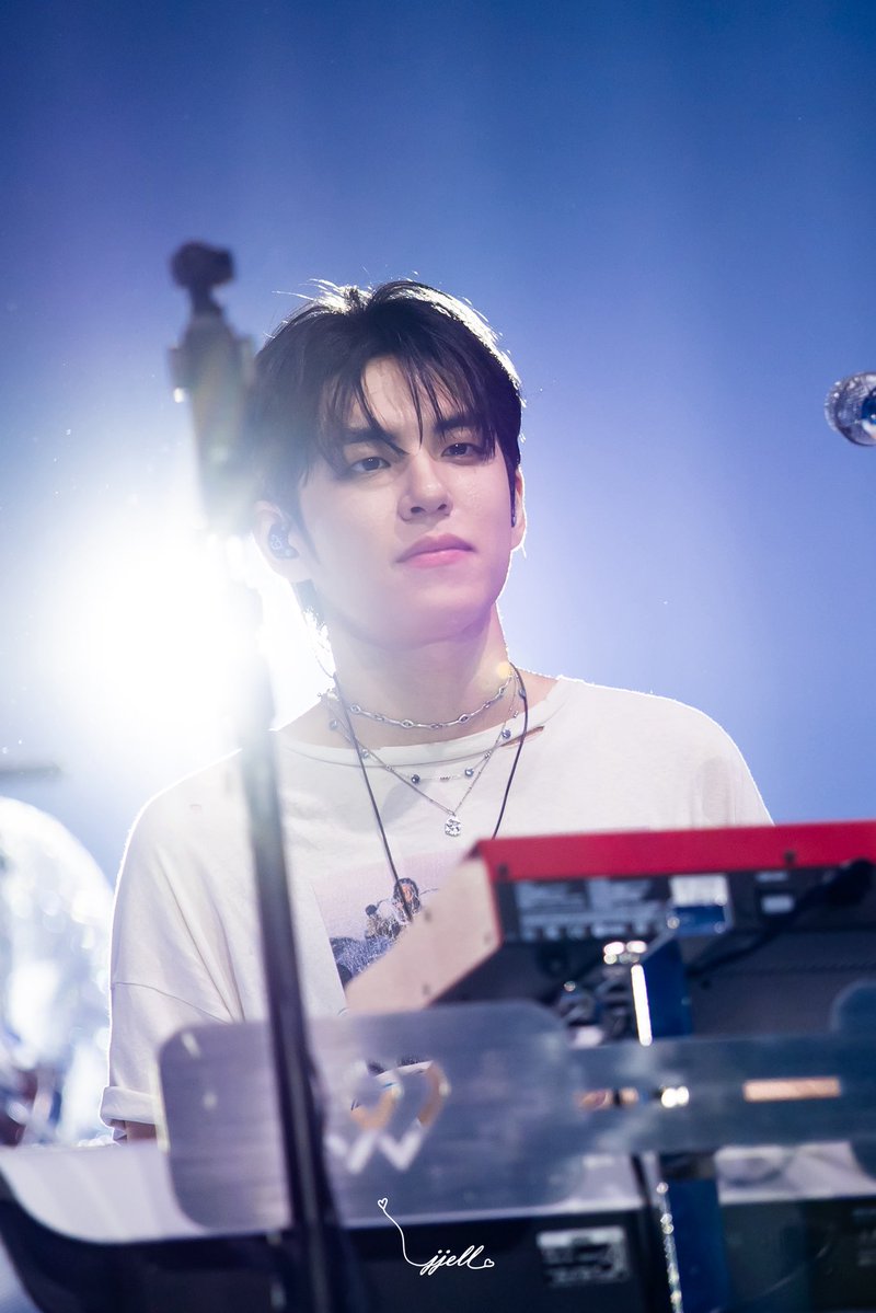JJell334058's tweet photo. 미지근하지만 오래가는 사랑을 하자

260704 DAY6 10주년 투어 <The DECADE> 서울 피날레
#원필 #김원필 #데이식스 #DAY6 https://t.co/txTahfZ2tR