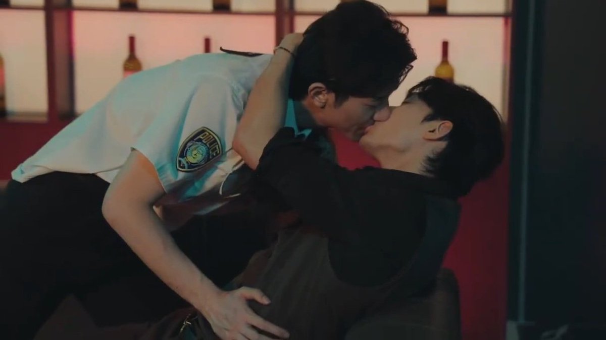 iamroberte's tweet photo. FRIGAY
#SinandLove #죄와사랑 #SinandLoveEP2 #JungMyeongCheol #정명철 #KimHyeonSeo #김현서 https://t.co/mE2OptXsfR