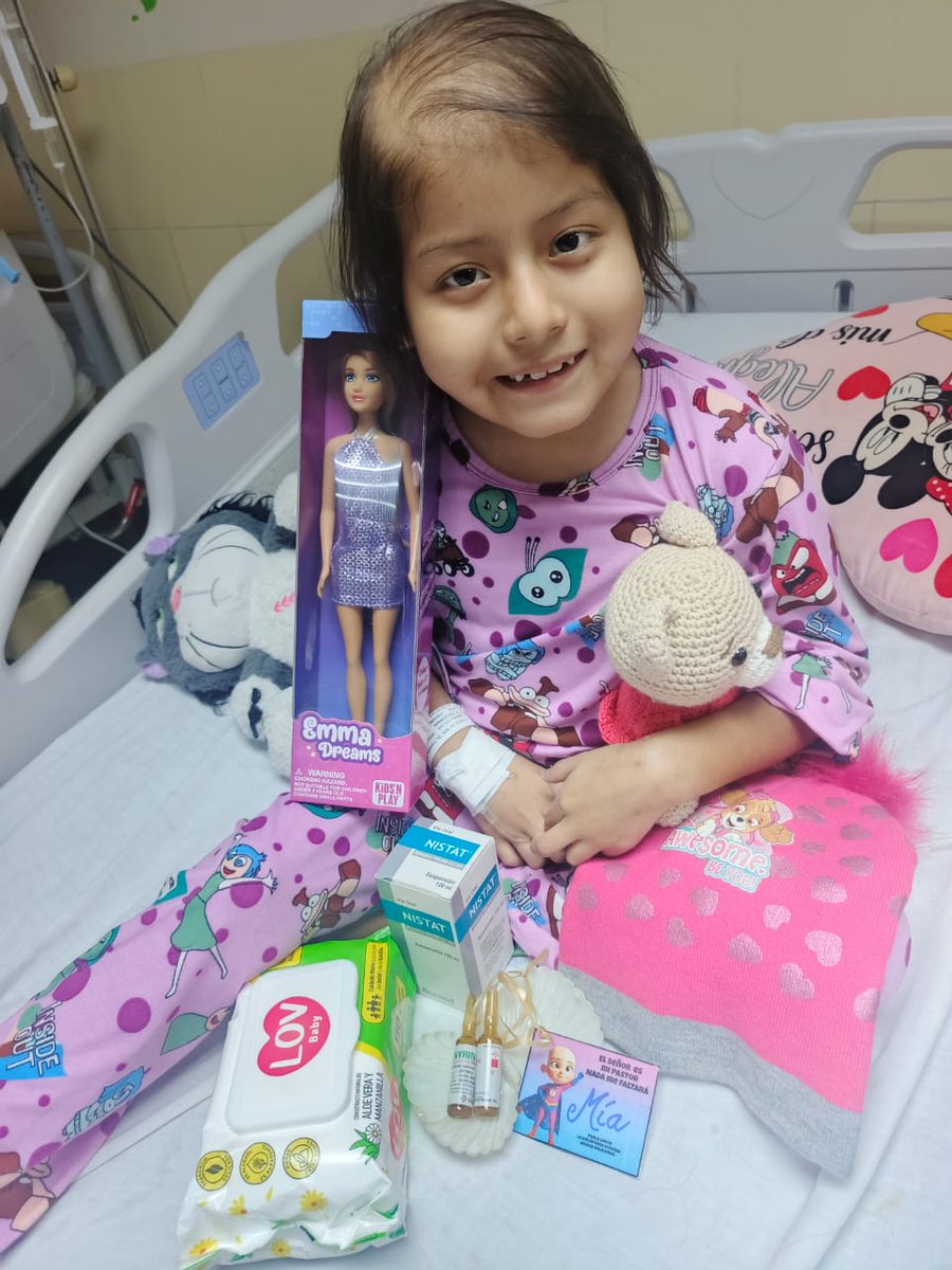 PaolaSmith2812's tweet photo. Amando mi labor de esta manera ❤️🎗️🏥🙌🏽 22:33 llegamos a valiente Mía con mucho amor ❤️ Muchas gracias #teamleucovorina por ser parte de su dura lucha contra la #leucemia #soylavoluntariaintensa 🙋🏽🎗️🏥🙌🏽❤️ #RT https://t.co/exFCzfUuMS