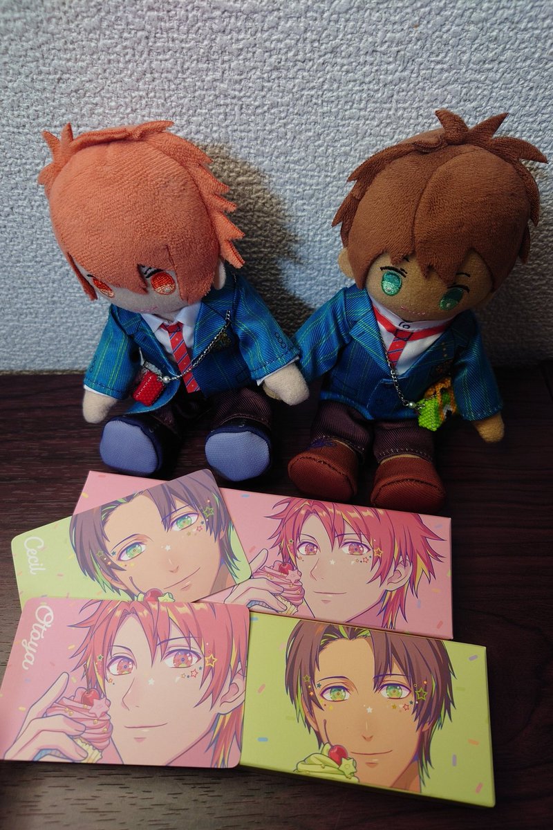 LunarOrbit_M's tweet photo. コンタクトまだあると思ってたら無くなってた😭
出かけなきゃいけないけど、度入りこれしかないんだが！？ https://t.co/F8yg0QUO7Q