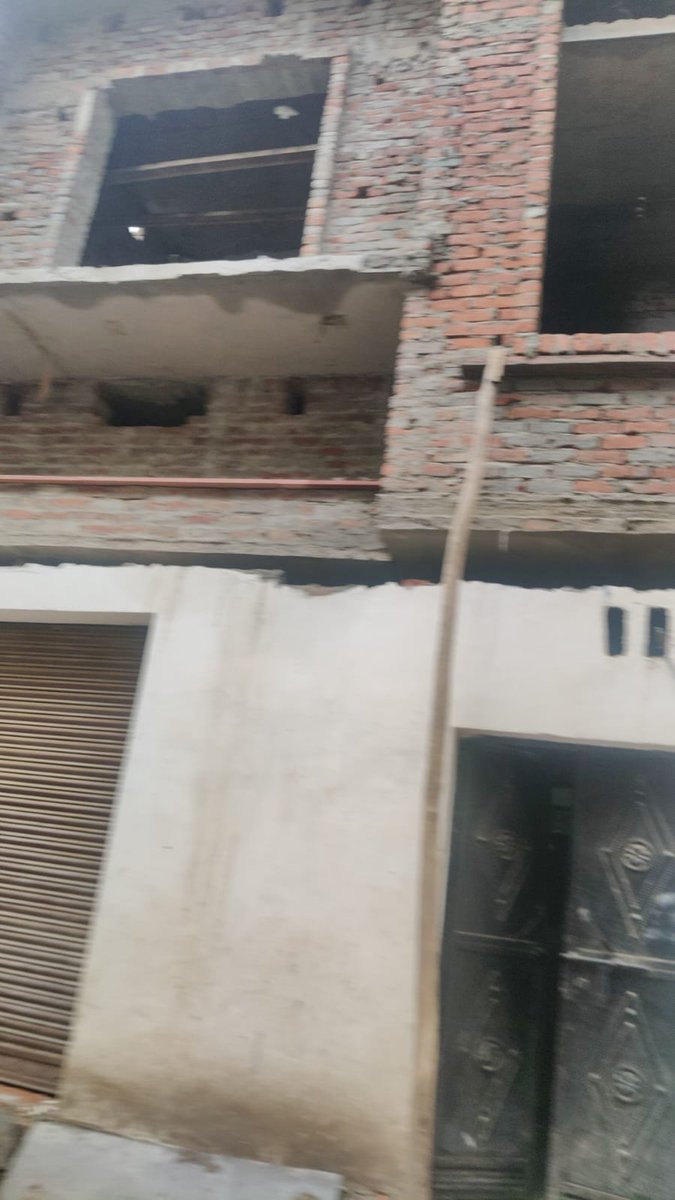 SGujaratu's tweet photo. मुरादाबाद के ढक्का क्षेत्र में बिना स्वीकृत नक्शे के तेजी से हो रहे निर्माण कार्यों पर एमडीए कब कार्रवाई करेगा ढक्का क्षेत्र में लगातार नए निर्माण होते दिखाई दे रहे हैं क्या इन सभी निर्माणों को 
@DMMoradabad
@mdambup
@Comm_Moradabad 
@narendramodi
@CMOfficeUP
@Uppolice @dgpup https://t.co/I1wJMvY7pP