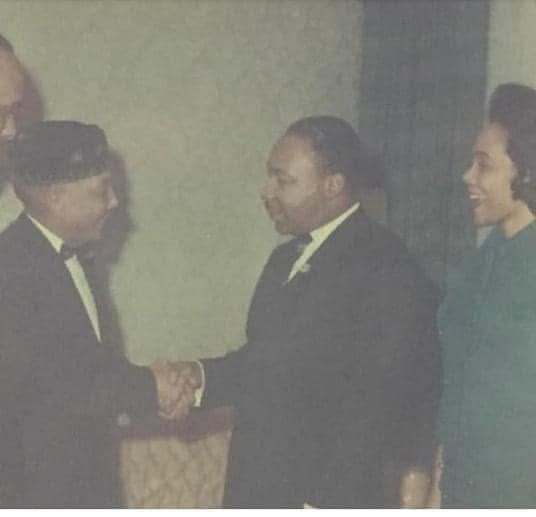 malcolmshabazz6's tweet photo. Dr. King is one of my heroes

When Minister Farrakhan wife sister Khadijah died two weeks ago

I was disappointed that neither one of Dr King's children sent out condolences to the Farrakhan family

When Dr. King and his wife moved to Chicago 

They met with Elijah Muhammad https://t.co/GWOdgJgb3q