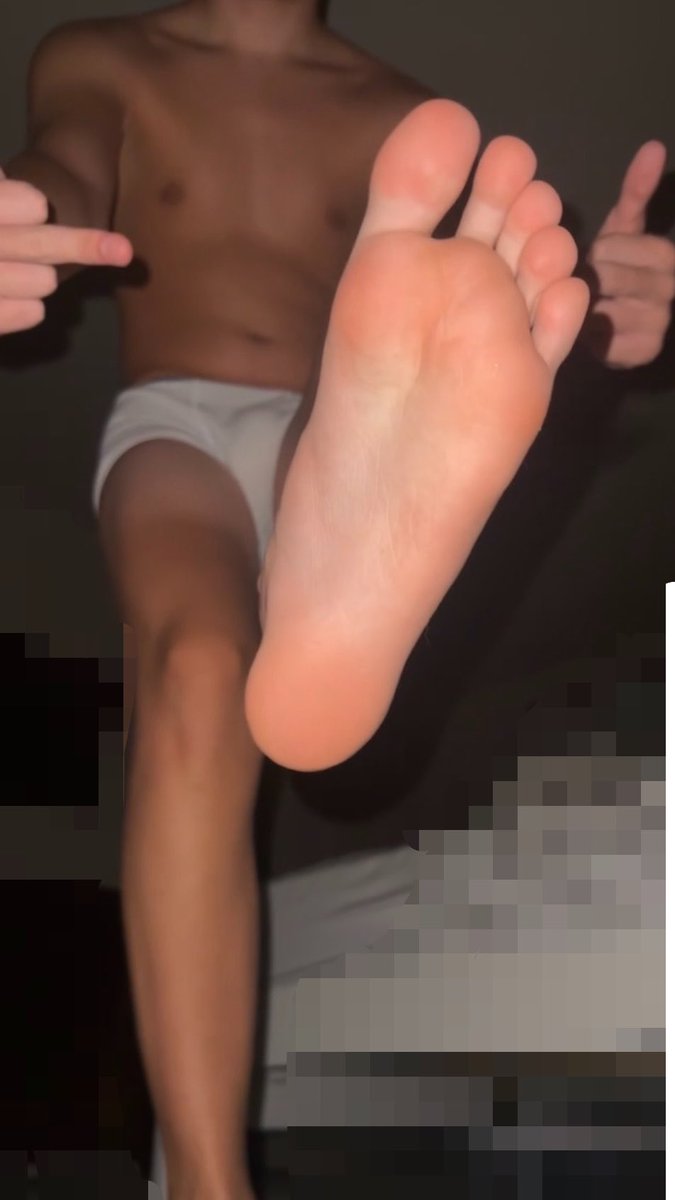 solegodandy's tweet photo. Worship the sole #findom https://t.co/KZSFyvTfFw