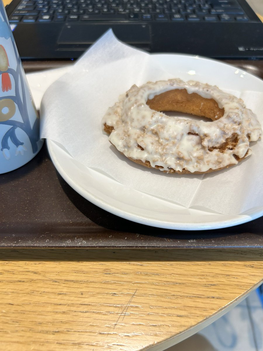 mayupf1007's tweet photo. あなたと
歩くスピードが

いつのまにか
わたしの世界に

あなたの横顔
笑顔
ずるいよ

胸がざわつきだす

#スタバ
#バニラオールドファッションドーナツ
#詩　#恋　#恋歌　#cafe
#梅雨明け　#笑顔　#お茶 https://t.co/YkWmbOIjAV