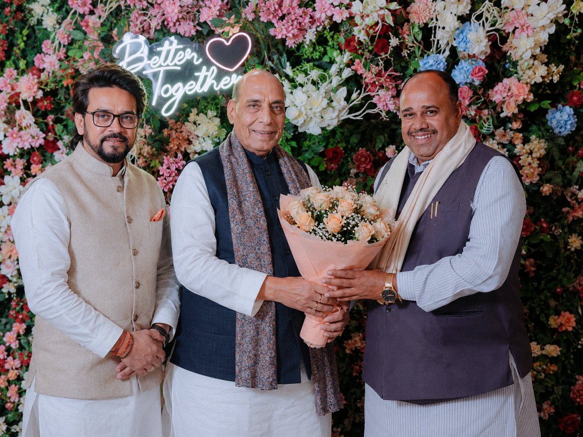 katariasurajbha's tweet photo. भारतीय जनता पार्टी के पूर्व राष्ट्रीय अध्यक्ष एवं मौजूदा समय में देश के रक्षा मंत्री श्री राजनाथ सिंह जी को जन्मदिन की हार्दिक शुभकामनाएं। https://t.co/8LbivyEYUJ
