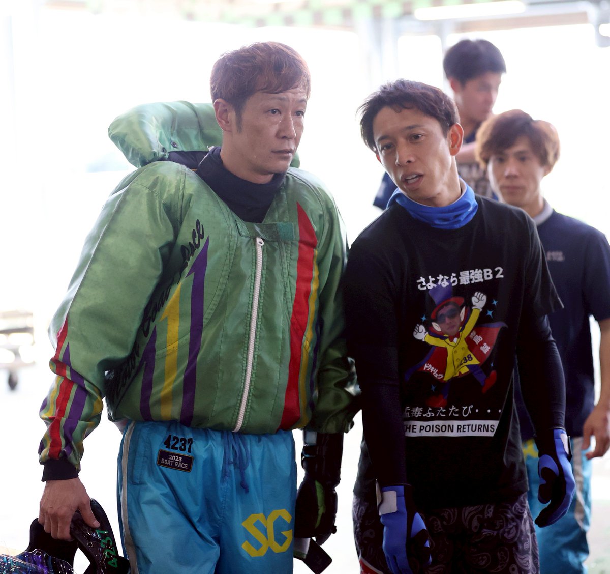 nikkan_boat's tweet photo. 【#戸田ボート ・ＧⅡ全国ボートレース甲子園】4日目
大峯豊が６号艇から２着。10Ｒ無事故完走で準優当確となった。毒島誠と何やらヒソヒソ ！？ 🤔１０Ｒ１着なら準優１号艇が見えてきました🫡 https://t.co/ABUyHXBcdn