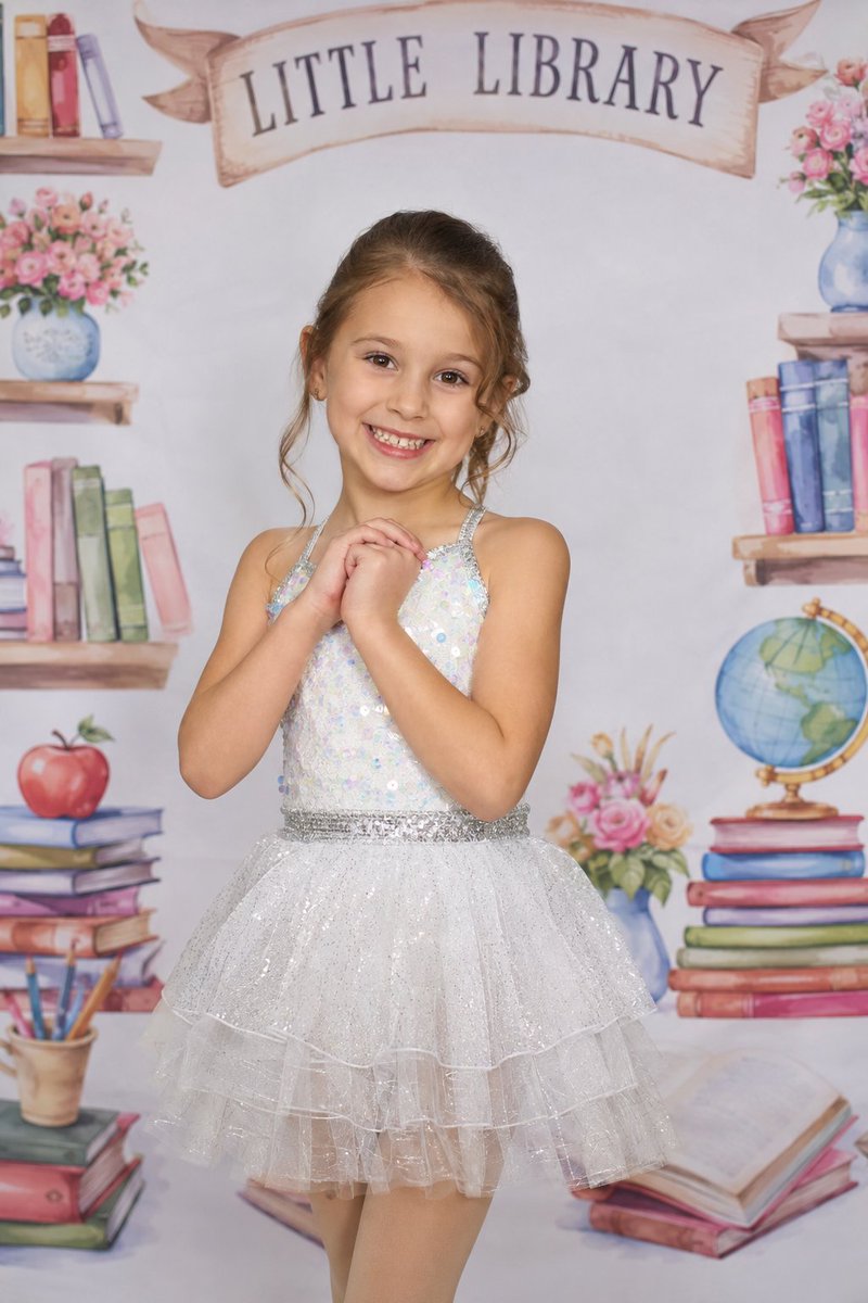 japan_nobunaga's tweet photo. She was just 8 years old.

She loved books and her neighborhood little library.
She had her whole life ahead of her.

She was just killed when a previously deported illegal alien from Honduras struck her in a hit-and-run accident while she was crossing the street.

This is why I stand with ICE.