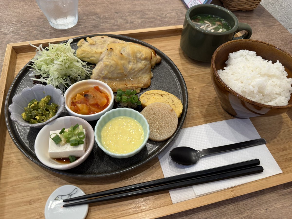 morizo1212's tweet photo. 今日の遅めのランチは、cookie&amp;cafe UZUのランチから、サバ西京焼。とても美味しく、ほんの少し色が細くなってきてる私でも大満足です。食が細くなったと言っても信じてもらえないかもしれませんが😁

#パルティせと
#瀬戸市
#ランチ
#おいしいせと https://t.co/qK5zren2jt