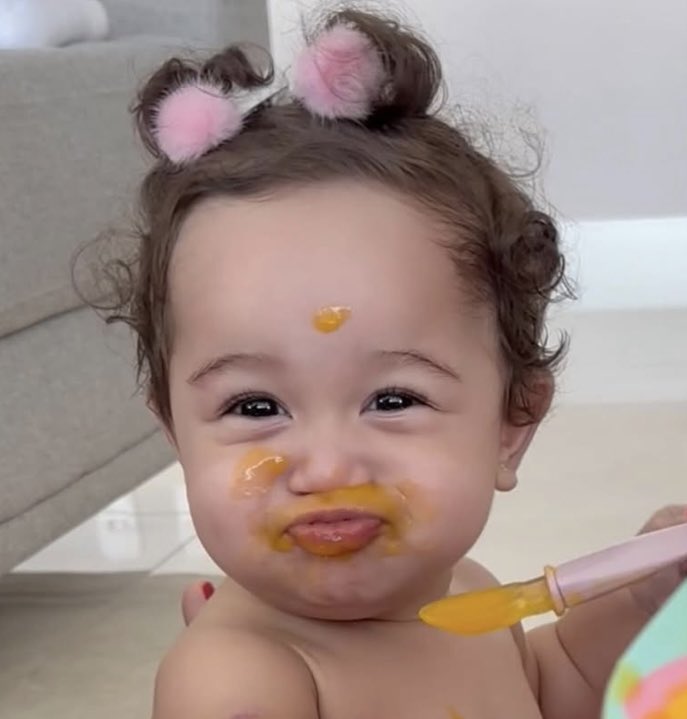 umaexmhuff's tweet photo. Iaiiiiiiii, Hoje o dia é todo da Queen! Feliz 4 aninhos Cecília, que Deus e nossa senhora continuem te abençoando para que vc continue sendo essa menina amorosa, simpática e de muita Luz, você é MUITO especial e amada que você sinta isso todos os dias #CeciDay https://t.co/CimDIiQKEm