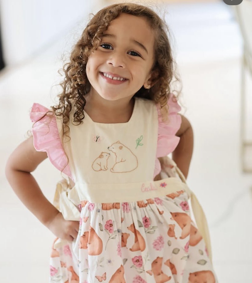 umaexmhuff's tweet photo. Iaiiiiiiii, Hoje o dia é todo da Queen! Feliz 4 aninhos Cecília, que Deus e nossa senhora continuem te abençoando para que vc continue sendo essa menina amorosa, simpática e de muita Luz, você é MUITO especial e amada que você sinta isso todos os dias #CeciDay https://t.co/CimDIiQKEm