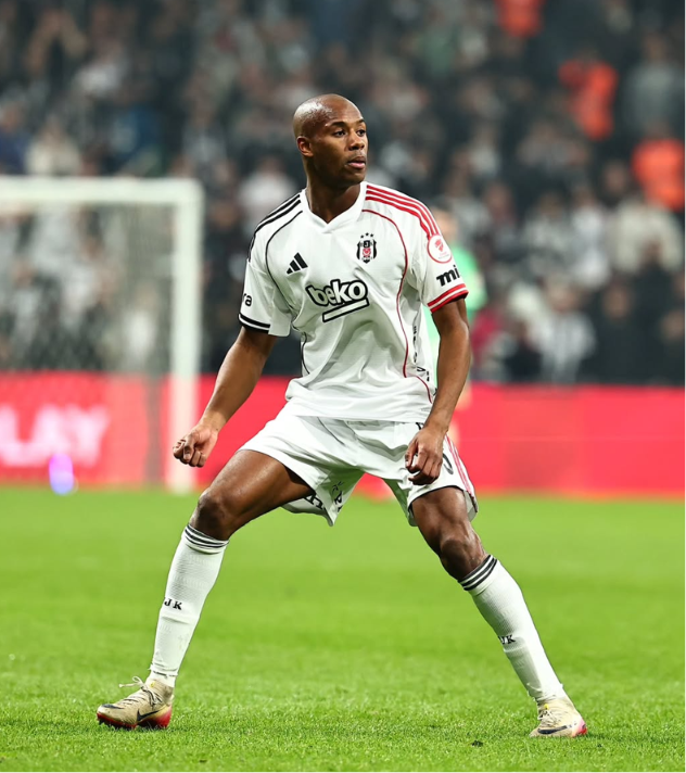 futbolarena's tweet photo. Tiago Djalo ile soru cevap:

- Messi mi, Ronaldo mu? Ronaldo
- Favori futbolcu: Paolo Maldini
- Favori yemek: Kebap
- Favori şehir: Madrid
- Favori film: Training Day
- Favori dizi: The Wire
- Favori tatil rotası: Mykonos
- Favori hobi: Kitap okumak
- Favori şarkıcı: Youssou N'Dour
- En büyük hayali: Youssou N'Dour ile tanışmak

(DHA)