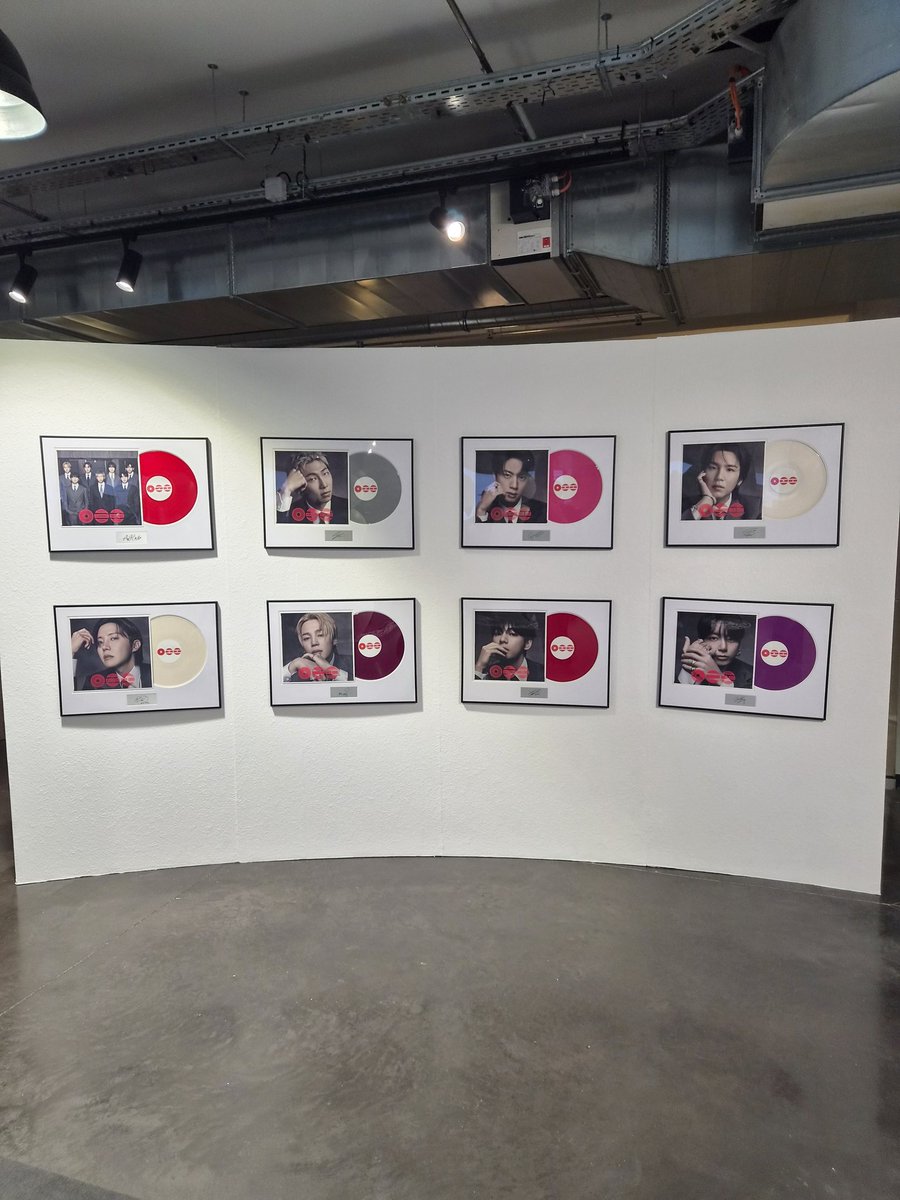 ARMYFRANCE_'s tweet photo. [@BTS_twt x Pop Up ARIRANG]

ARMYs,

Le BTS Pop Up : ARIRANG ouvre ses portes aujourd'hui à Paris et une de nos admins s'y est rendu !

🗓 du 10 juillet au 2 août 
📍38 Rue du Mont Thabor, 75001 Paris, France

Des créneaux peuvent se libérer alors n'hésitez pas à vérifier les disponibilités de temps en temps.

🔗 https://t.co/lPh4foi6E9 

Un stand de merch est également disponible si vous souhaitez acheter des produits de la tournée 💜

#BTS #방탄소년단 #BTS_ARIRANG