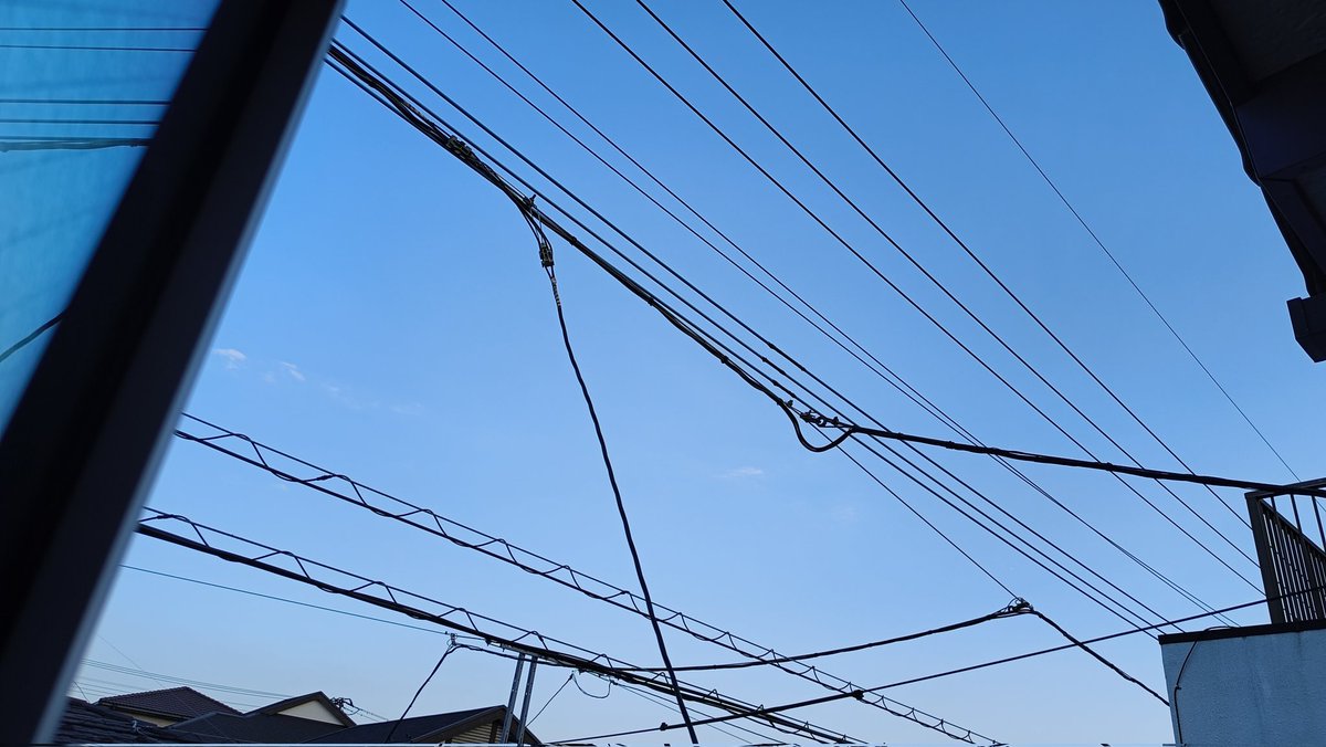 kaitetsuro's tweet photo. 「風凪の湿地」にむけて。
もう来週水曜に迫っているがセットリストが詰め切れておらず。
労働中2、3つのセットリストぐるぐる頭で巡らせ、帰宅後、実際に弾いて歌う。
楽しい行程です。
私の今年の折り返し地点なのでしっかりとよいものにしたいです。 https://t.co/td5bpXNmQh