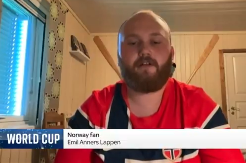 danbarker's tweet photo. My favourite thing about the Norway fan who refuses to join in the rowing is he's doing interviews with a set of oars on his bedroom wall. https://t.co/znizXAUbFX