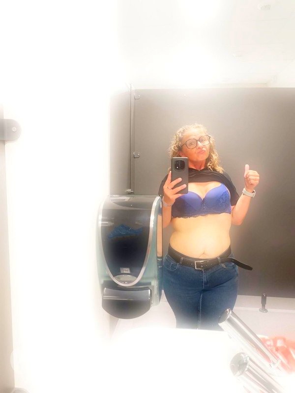 anaisbvx's tweet photo. Tu sortirais avec une nana aussi cochonne que moi ? 🥰🍑 https://t.co/mrwUivXPIM