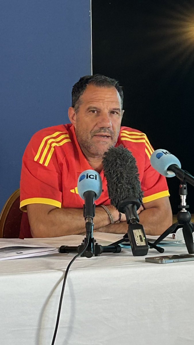 sport_lindep's tweet photo. 💬 Laurent Labit : « J’ai trois objectifs : stabiliser l’#USAP dans les 10 premiers du #Top14 ; faire évoluer la formation, parce qu’on doit donner les moyens aux jeunes joueurs de réussir ; se rapprocher de la Catalogne du Sud, qui peut nous ouvrir des choses intéressantes ». https://t.co/ndGHLr8fvC