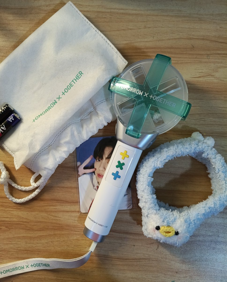 hyukadeals's tweet photo. wts lfb txt ph

☁💥  moabong ver. 1 ( ₱1.5k) 
 ╰ onhand, good condi 
 ╰ complete inclusions w box
 ╰ flexi dop

comes with free hyuka crochet moabong jacket sleeve and batteries! https://t.co/AMm26Yd2MP