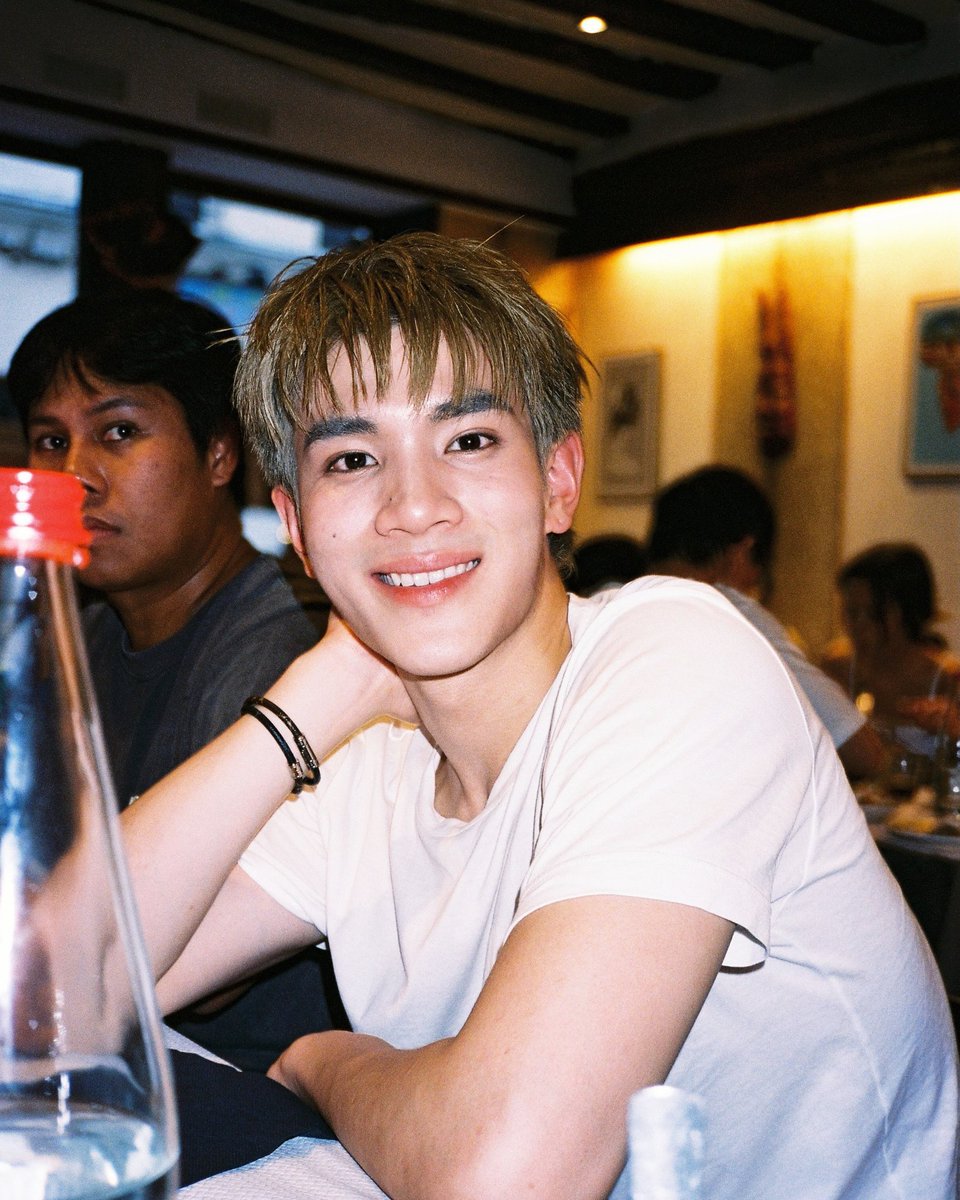 raylymee014's tweet photo. ทำไมปารีสมีคนน่ารักเต็มไปหมดเลย https://t.co/PJLcYJdfEU