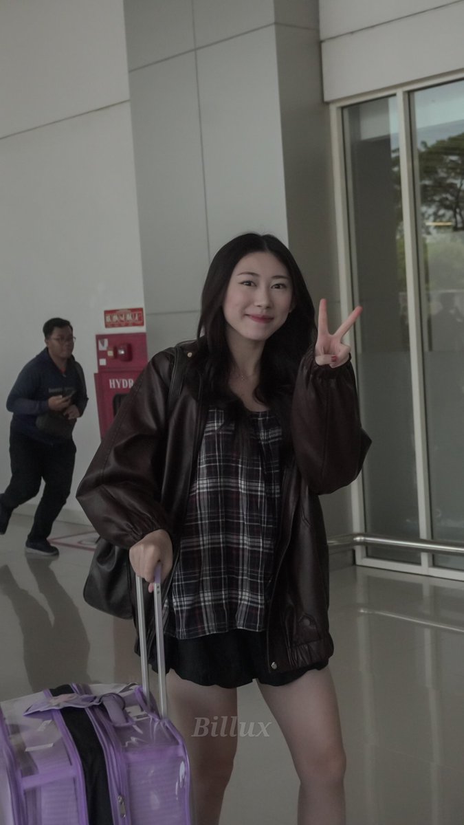 nurdisyah's tweet photo. @C_JessiJKT48 
10072026
#JKT48AirPortFashion https://t.co/2ie1bLXjs9