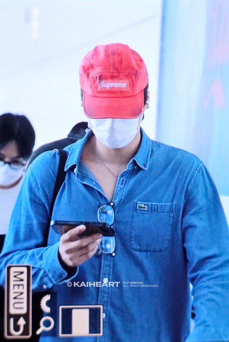 KAI_HEART_114's tweet photo. 260710 HND 종인이 무사히 일본에 도착!🤗

#KAI #카이 #종인 #엑소카이 https://t.co/xmQMUrJcCu
