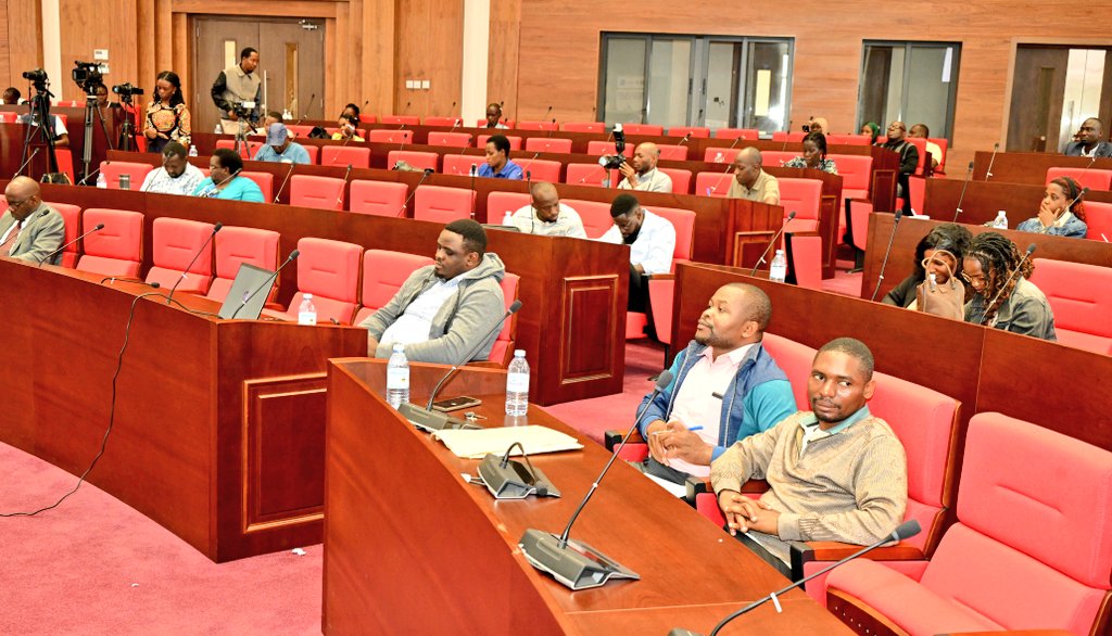 mofpedU's tweet photo. PRESS BRIEFING Q1 FY 2026/27:

PSST @rggoobi says the economy sustained steady momentum in FY2025/26, growing at 6.4% in real terms (up from 6.3% the prior year), driven by stronger aggregate demand and continued implementation of government initiatives such as the Parish Development Model and Uganda Development Ban which expanded access to affordable credit and seed capital. 

"Real GDP growth is projected to accelerate to 10.2% in FY2026/27, supported by first oil production, ongoing investment in ATMs and public infrastructure, stronger export growth, a stable macroeconomic environment, and improved public spending efficiency," said Dr.Ggoobi.

He said annual headline inflation averaged 3.3% in FY2025/26 (down from 3.5% the prior year), reflecting effective monetary–fiscal policy coordination.