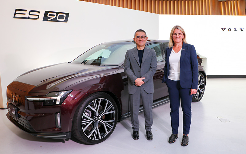 car_watch's tweet photo. ボルボ、新型バッテリEV「ES90」「EX90」発表会 最上級のラグジュアリーと安心安全を詰め込んだフラグシップモデル https://t.co/bd08riq3sG #ES90 #EX90 #Volvo https://t.co/skEVm0kjmb