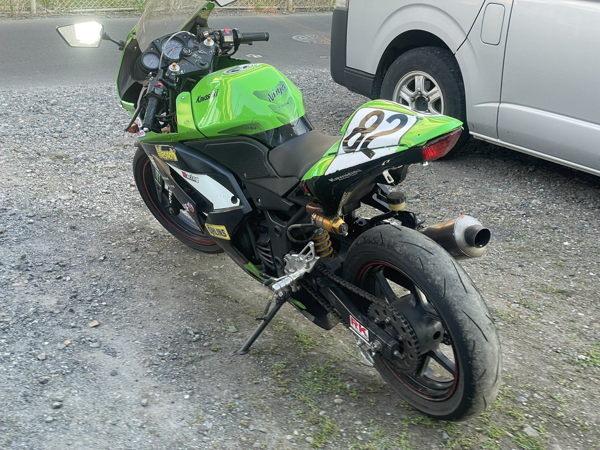 Kenpoko5291's tweet photo. 納車しました！
ninja250r
オーリンズ
バクステ
セミコン
その他もろもろ
即サーキット車両
山田さんありがとうございました！ https://t.co/lKM4GGO55t