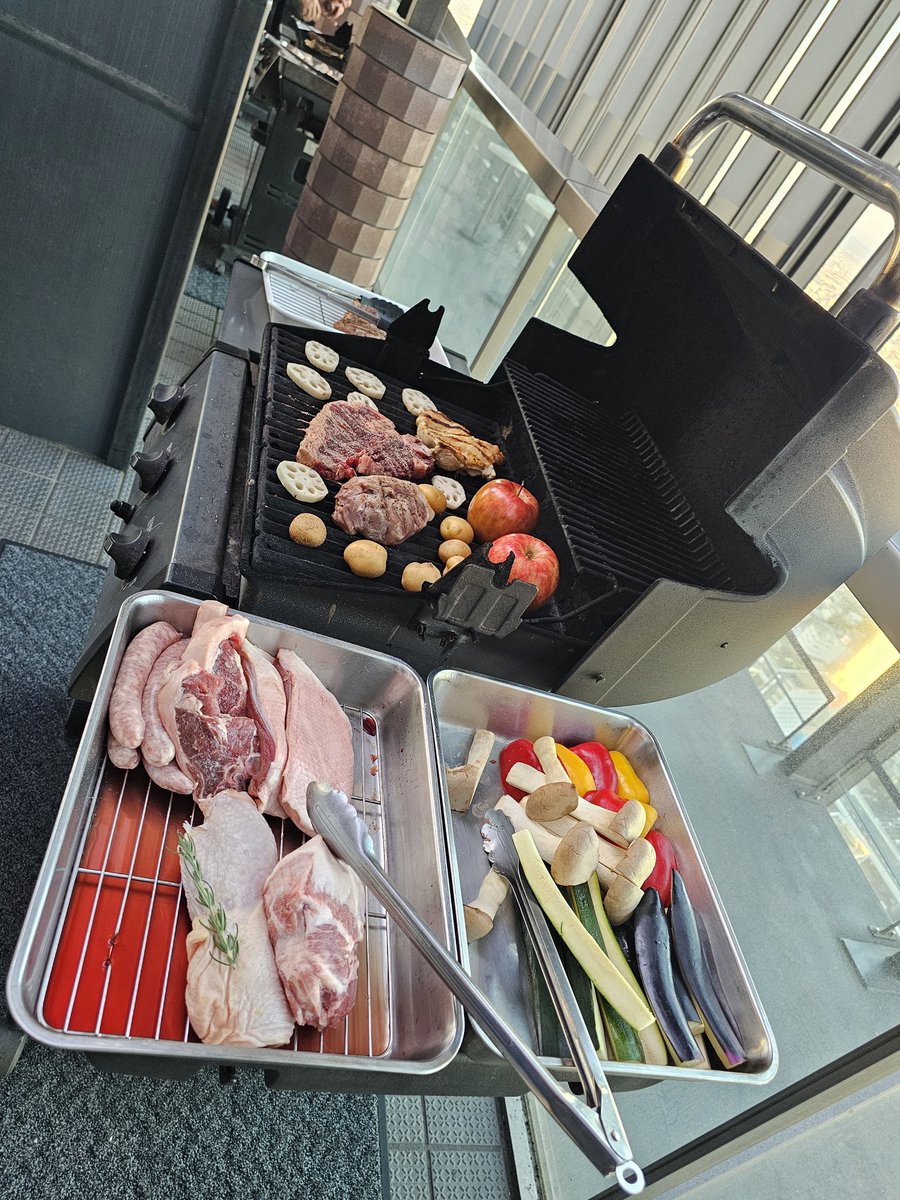 tei_emu's tweet photo. めっちゃ分厚い肉 https://t.co/sBCb0GX5zs