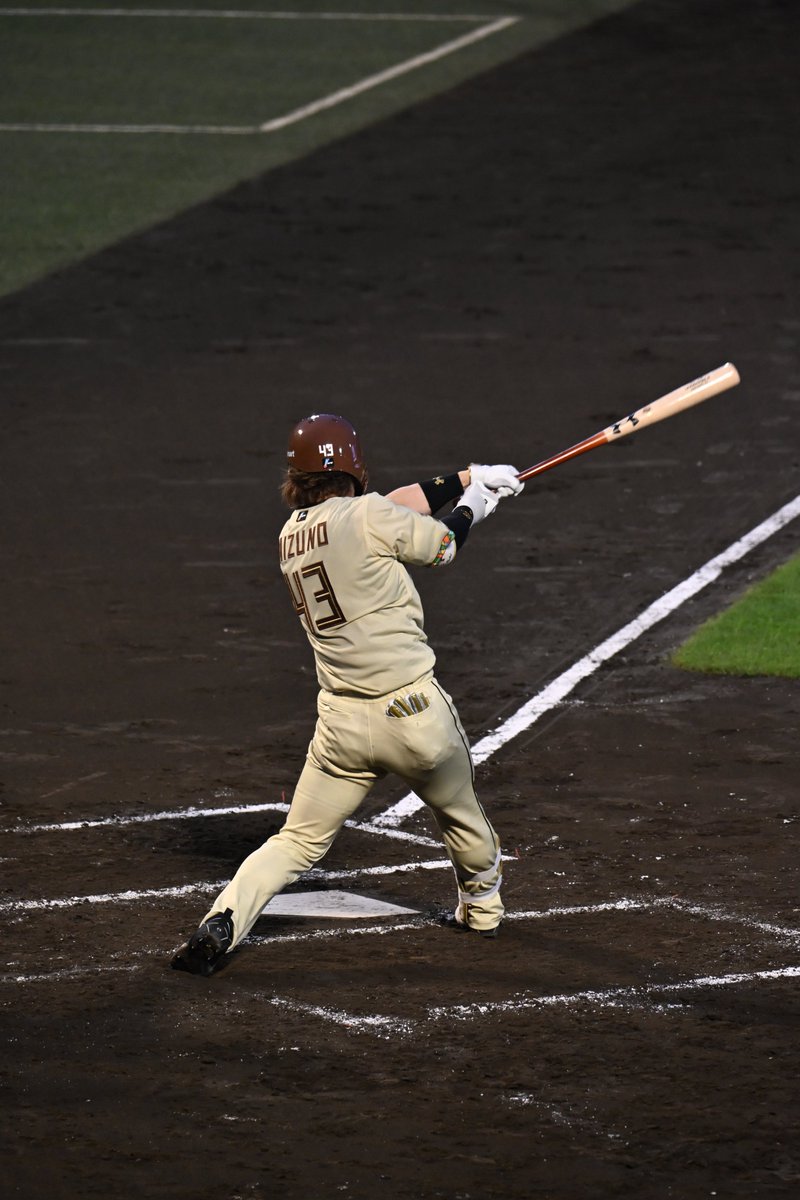 31sbta9_'s tweet photo. 見に行く試合でいつもヒット打ってくれる水野達稀さんദ്ദി ˃ ᵕ ˂ )

20260704🏟️楽パ
#lovefighters #ドミれ #水野達稀 選手 https://t.co/PNcu7wZcWP