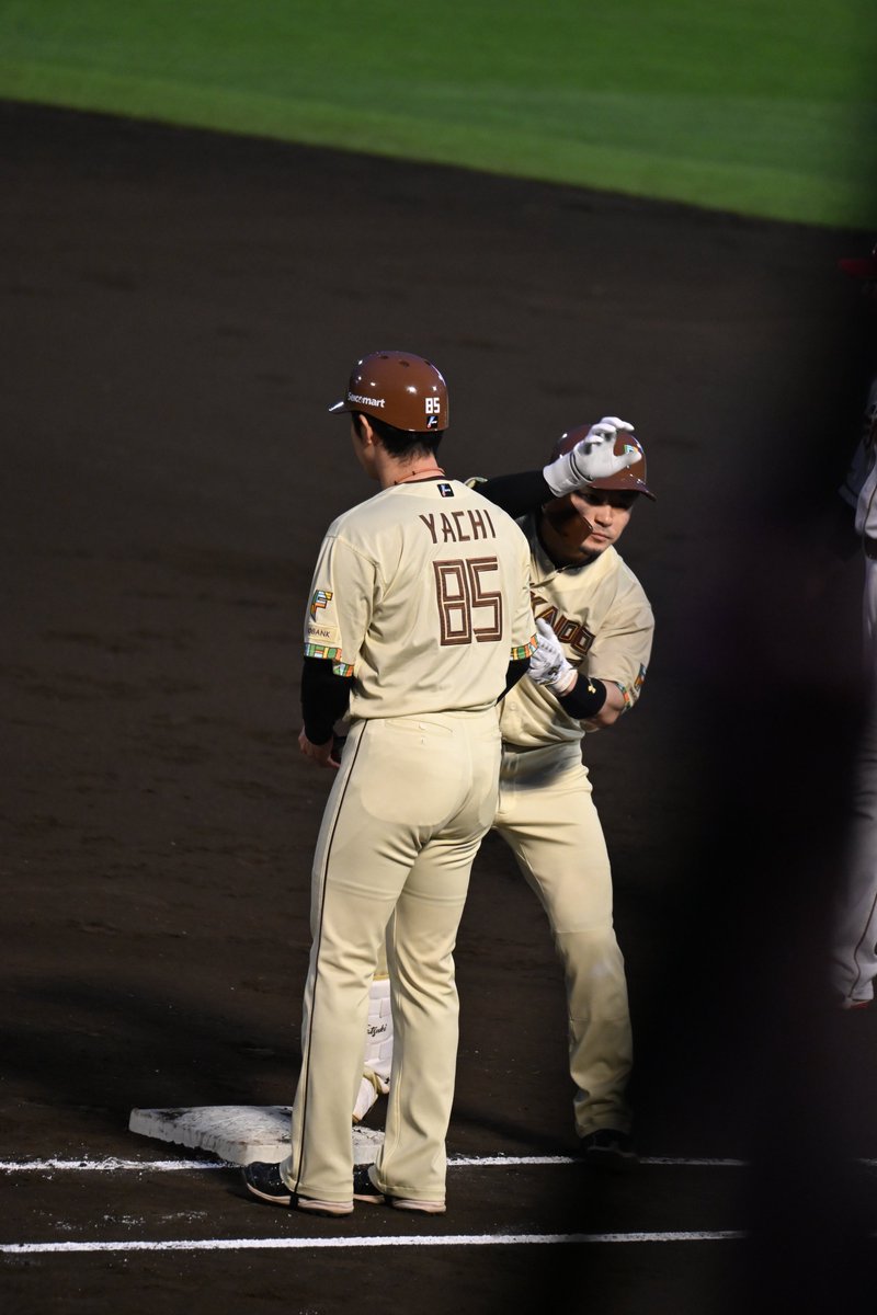 31sbta9_'s tweet photo. 見に行く試合でいつもヒット打ってくれる水野達稀さんദ്ദി ˃ ᵕ ˂ )

20260704🏟️楽パ
#lovefighters #ドミれ #水野達稀 選手 https://t.co/PNcu7wZcWP