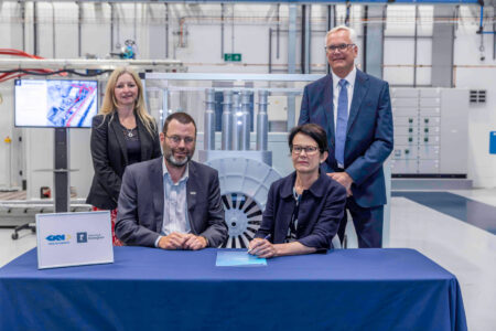 BLMEastMidlands's tweet photo. University of Nottingham and GKN Aerospace launch HPDrive partnership https://t.co/SIwTi2dGbV https://t.co/aslFqU59Rr