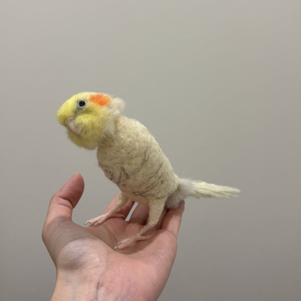 monzo_felt's tweet photo. 現在制作中のオカメインコです。 https://t.co/OvJm6BZTUz