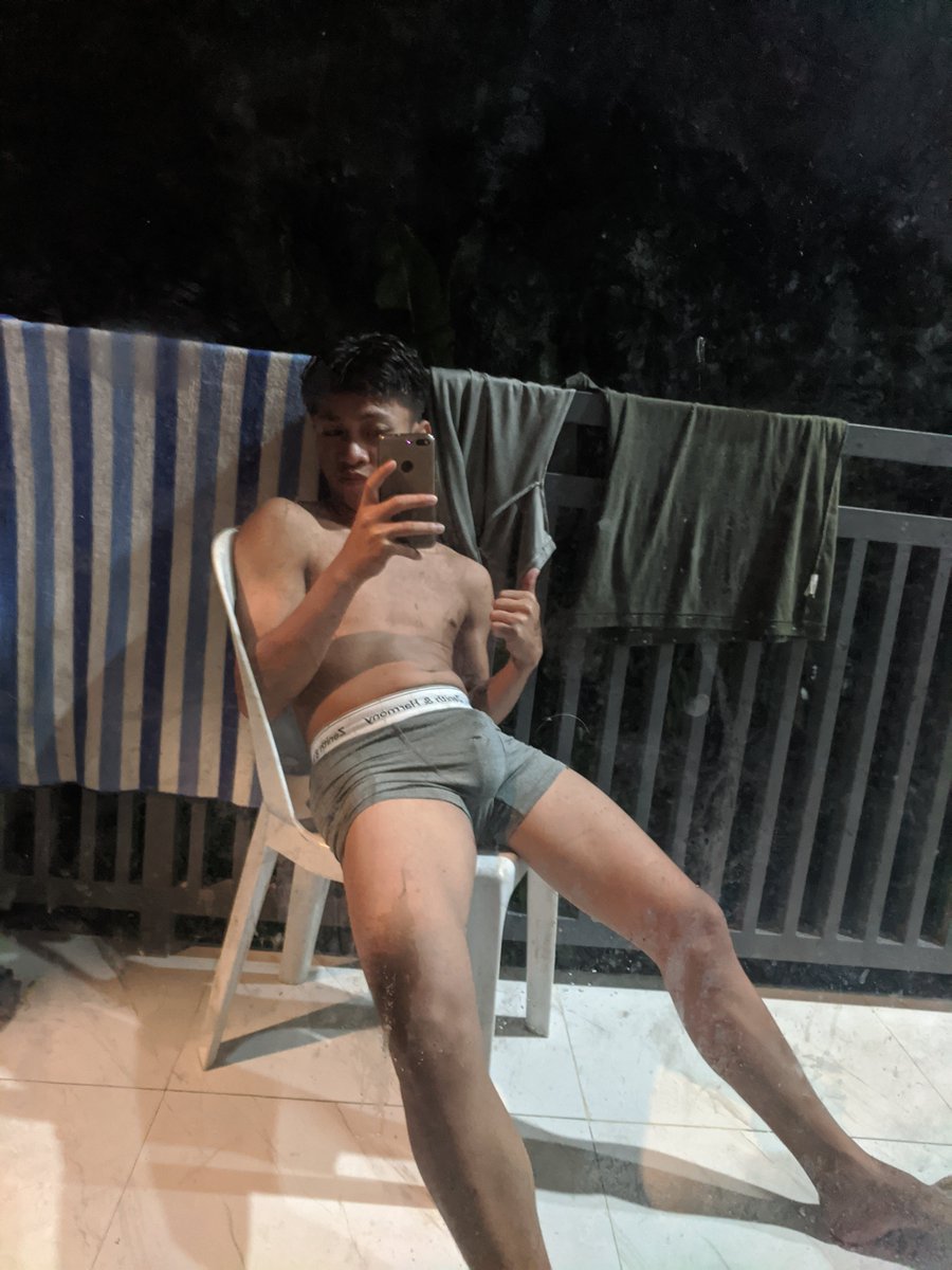 urshawtytwink's tweet photo. Evening hard cock🥵🥵 https://t.co/Dzm6p8p4zN
