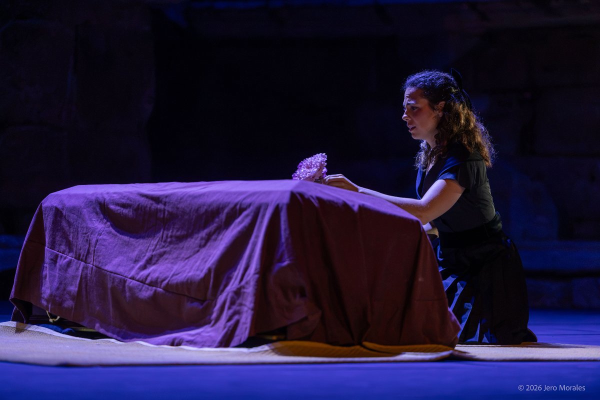Festival_Merida's tweet photo. 'Electra Jonda' vuelve esta noche al #TeatroRomano.

La fuerza del #flamenco al servicio de una de las tragedias familiares más intensas del mundo clásico.

📅 Hoy · 22:45h 🎟️ https://t.co/DrphpWZMzU https://t.co/Ydq9OmrEp7