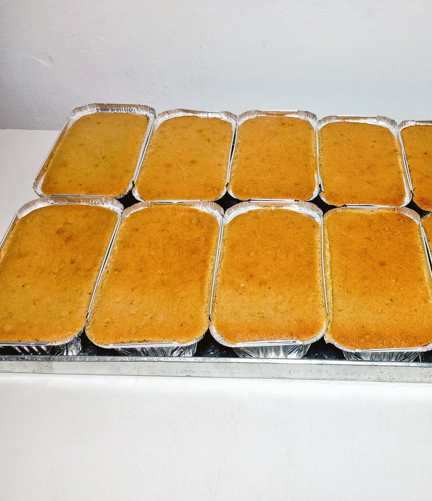 rals_sweets2026's tweet photo. It's another rainy Friday and our goodies are in stock

Our Moist, Fluffy and Yummy Cake and Banana Bread Loaves are a banger at any time of the day

Whic of them will you be pairing with that hot cup of tea, beverage or coffee?

To order, DM now https://t.co/mrzb6eEuUW

📍Lagos https://t.co/iOrAylV26L