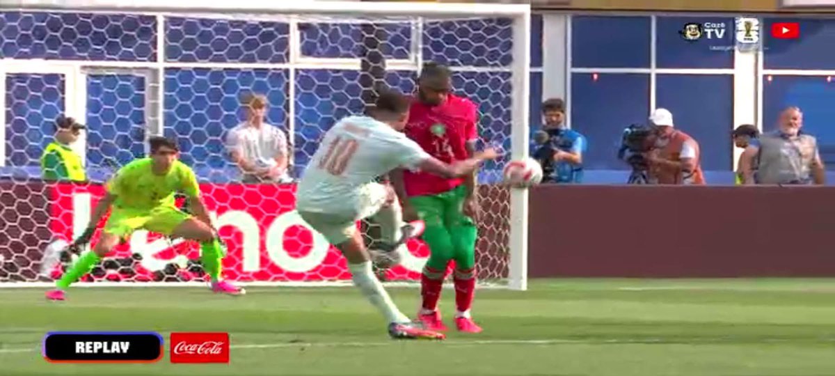 johnling's tweet photo. Toujours dans le même angle…
Pour faire pleurer les Marocains 🇲🇦, le secret est simple.

La prochaine CAN arrive.
Je vous donne déjà l’angle pour marquer le but.

Rappel : 
France 2 
Maroc 0 et 0 tir cadré sur 90min 🤣 https://t.co/sd5kfWyWWM