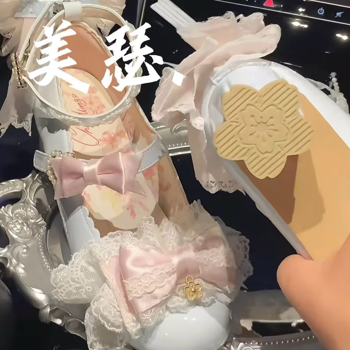 LWH_9910's tweet photo. 出出特价鞋子‼️
基本上都是200左右🥰

#玉足 #恋足 #足控 #丝袜足 #原味袜子 #原味售卖 #原味 https://t.co/3mINJGDMYR