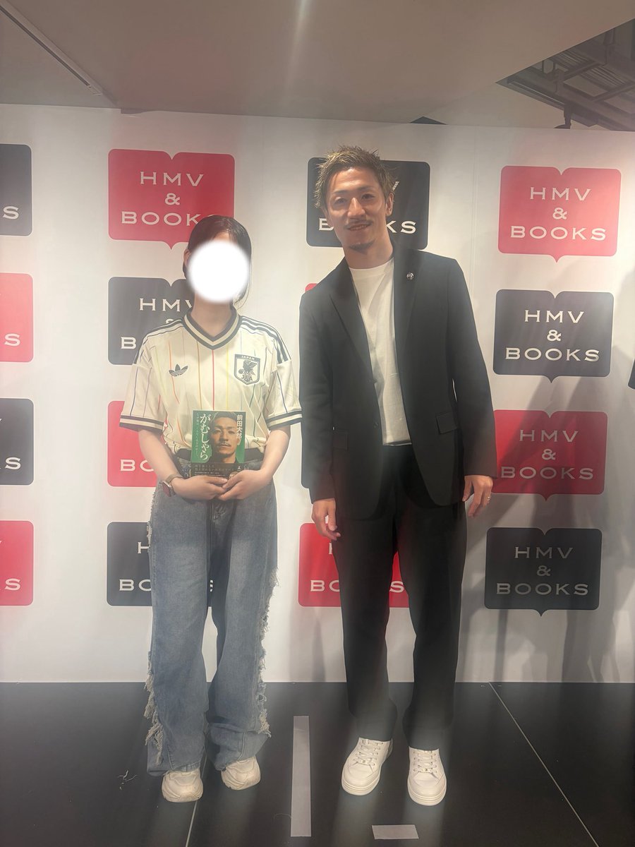 mapleeno8's tweet photo. 大然さんずっとニコニコ一定テンション(重要)で良い人だった♩
がむしゃら読み込みまっせ✋🏻
#前田大然 https://t.co/dzhqy1z1yM