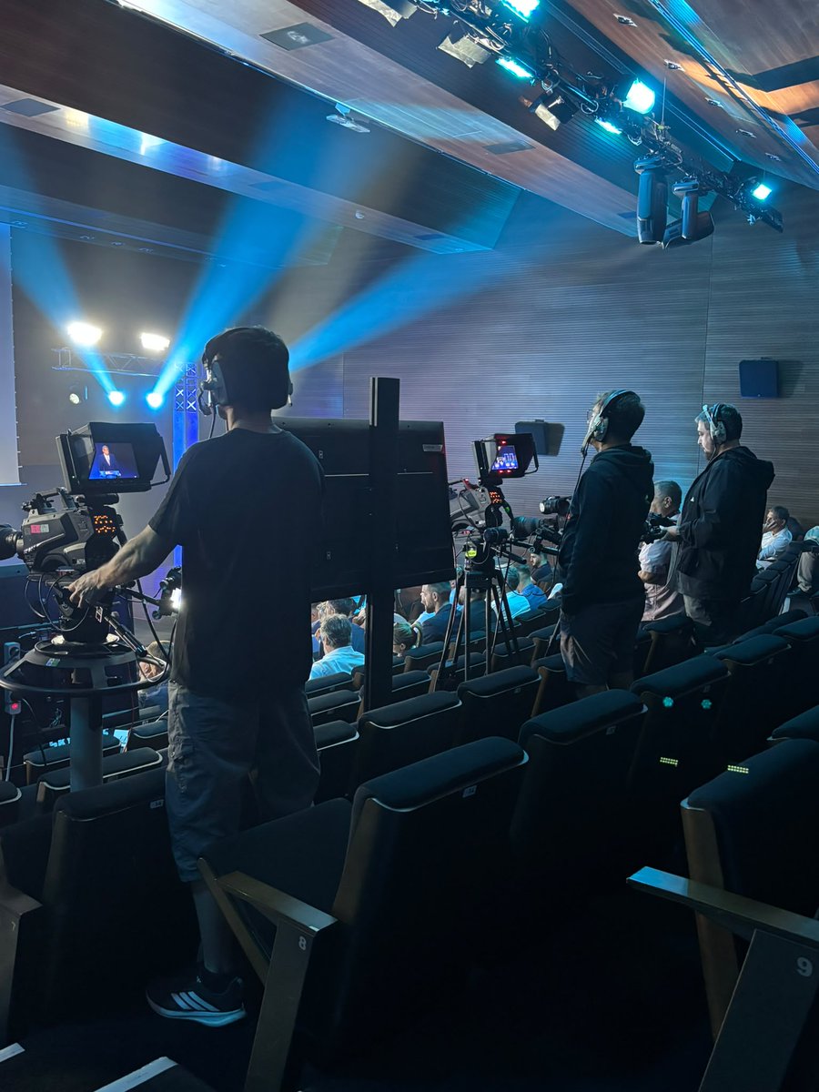 GRUPMEDIAPRO's tweet photo. GRUP MEDIAPRO’s Auditorium in Barcelona hosted the @EuroCup 2026–27 Draw 🏀

Around 20 professionals from across the group (Eumovil, @wtvision_ and Overon) delivered the event’s technical production, including live directing, a multi-camera setup, and satellite transmission. https://t.co/kcOETC5u0c