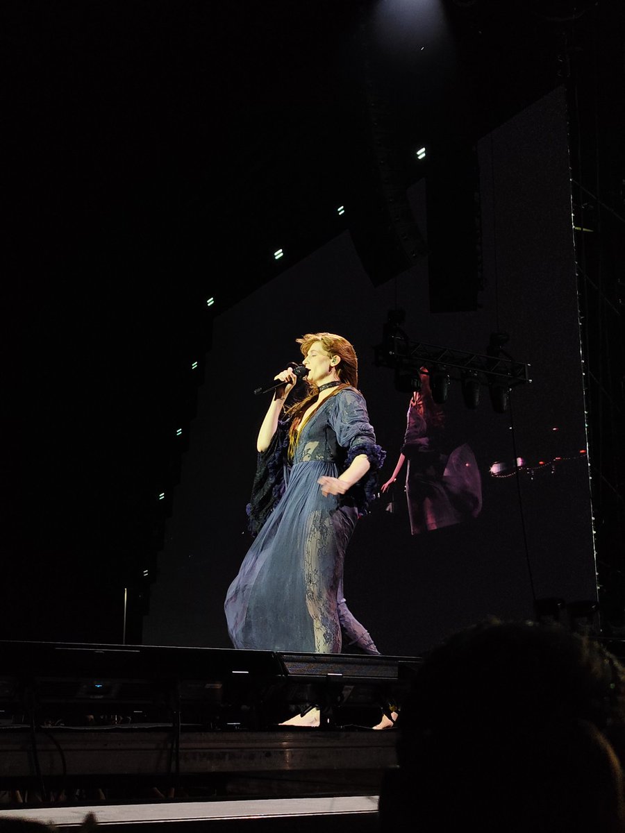 beckharkness's tweet photo. Can't believe we get to live at the same time as Florence, our supreme witch https://t.co/PqU80VbvkI