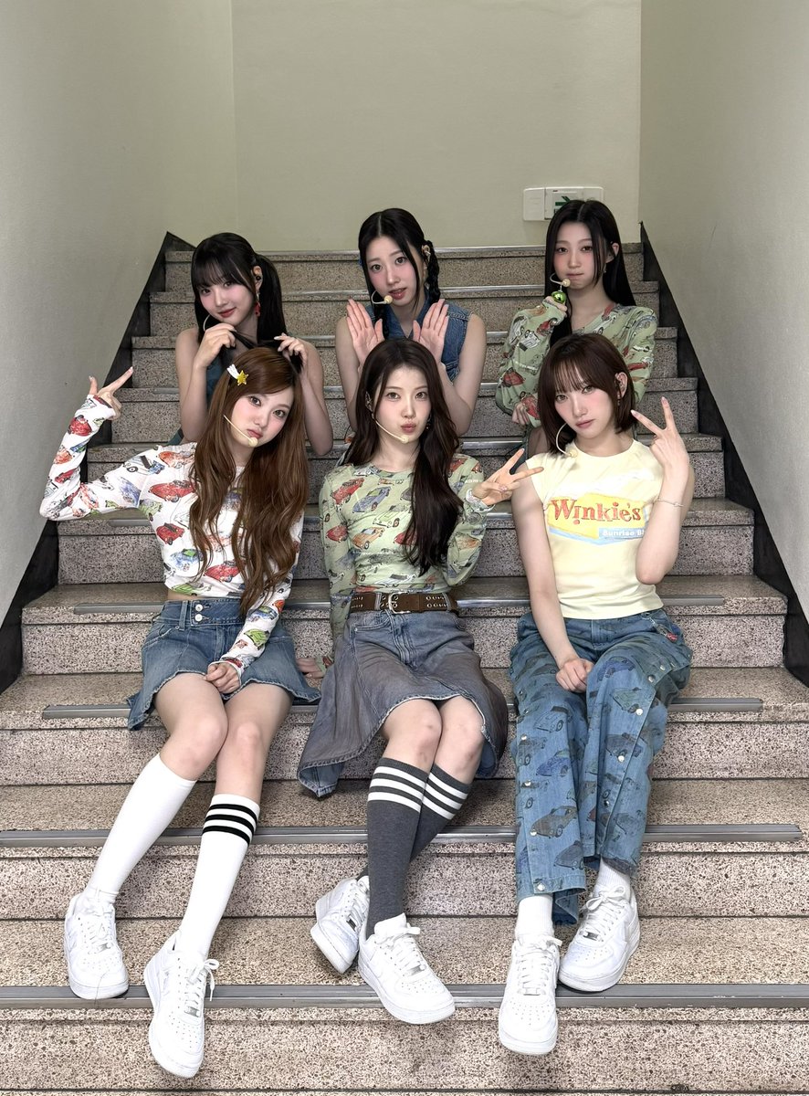 USPEER_official's tweet photo. [📸]

260710 KBS #뮤직뱅크
⠀
#USPEER #유스피어
#WICKEDGAME 
#USPEER_BITEDISTRICT https://t.co/PRJnjwpFvu