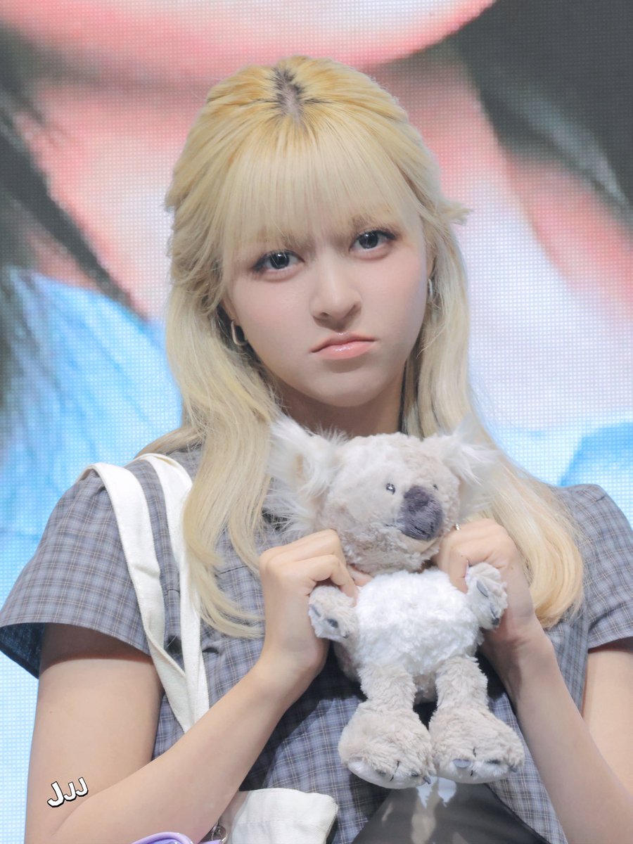 4everlilym's tweet photo. 20260710 KAOHSIUNG 
Mrs. 🐨

#NMIXX #엔믹스 
#LILY #릴리 #lilym #リリー https://t.co/ZgMpV6dPUc