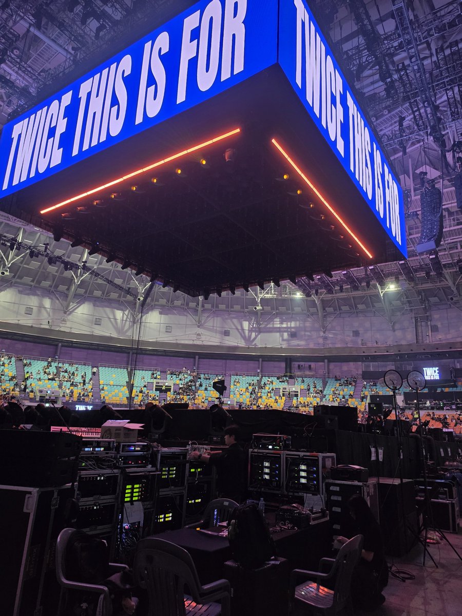 owa1258's tweet photo. ＼TWICE <THIS IS FOR> WORLD TOUR FINALE in SEOUL／
ついにこの日が来た‼ 💫✨本日、待望のツアー初1日
 
📍@ KSPO DOME 

🎟 📡配信中！ 🚀
▶https://t.co/WcStm7fEKt
 
#TWICE #트와이스 #THISISFOR
#THISISFOR_FINALE_D1
#TWICE_THISISFOR_WORLD_TOUR https://t.co/jRwCsnrpNL