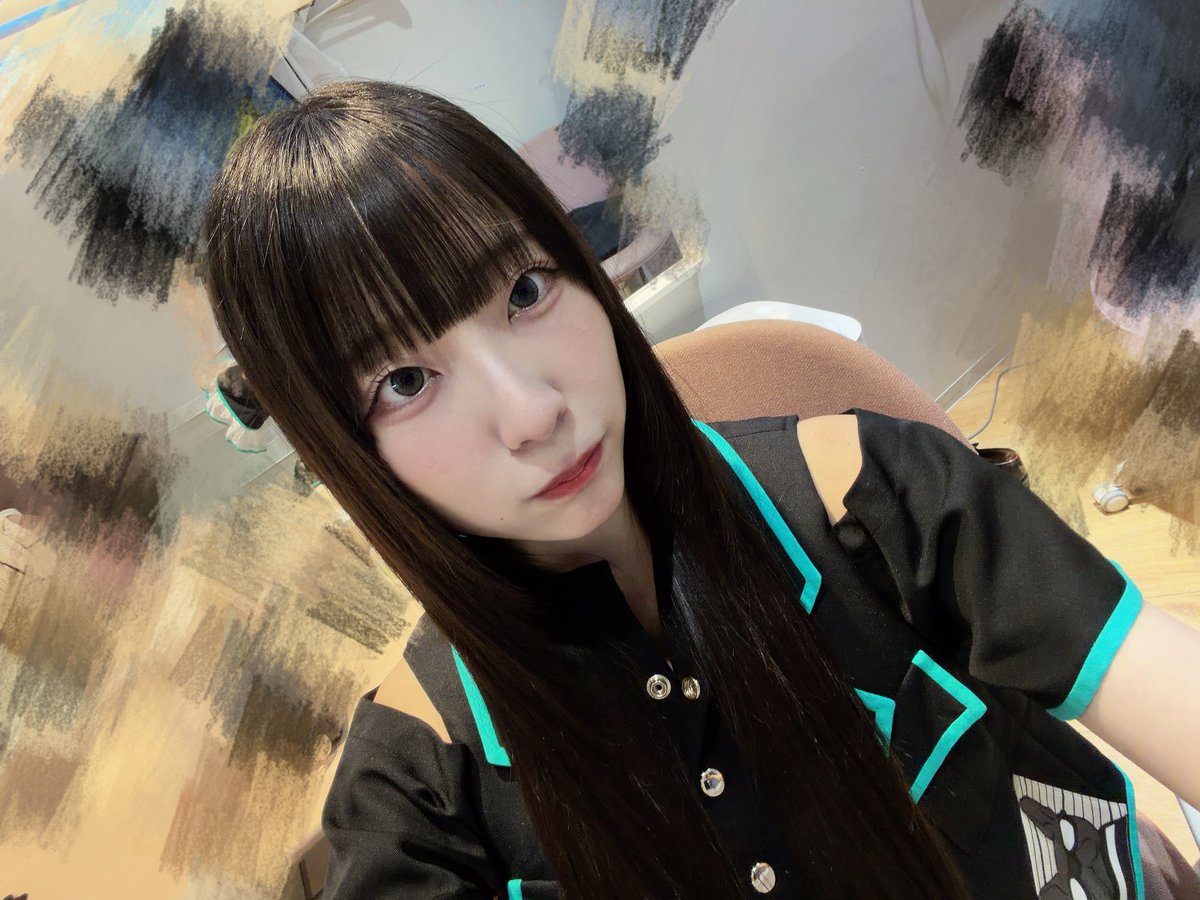 yuri_togetoge's tweet photo. まもなく〜！！！🩵🩵
#ガルクラ #トゲナシトゲアリ #GirlsBandCry https://t.co/mIT3Ma4kLO