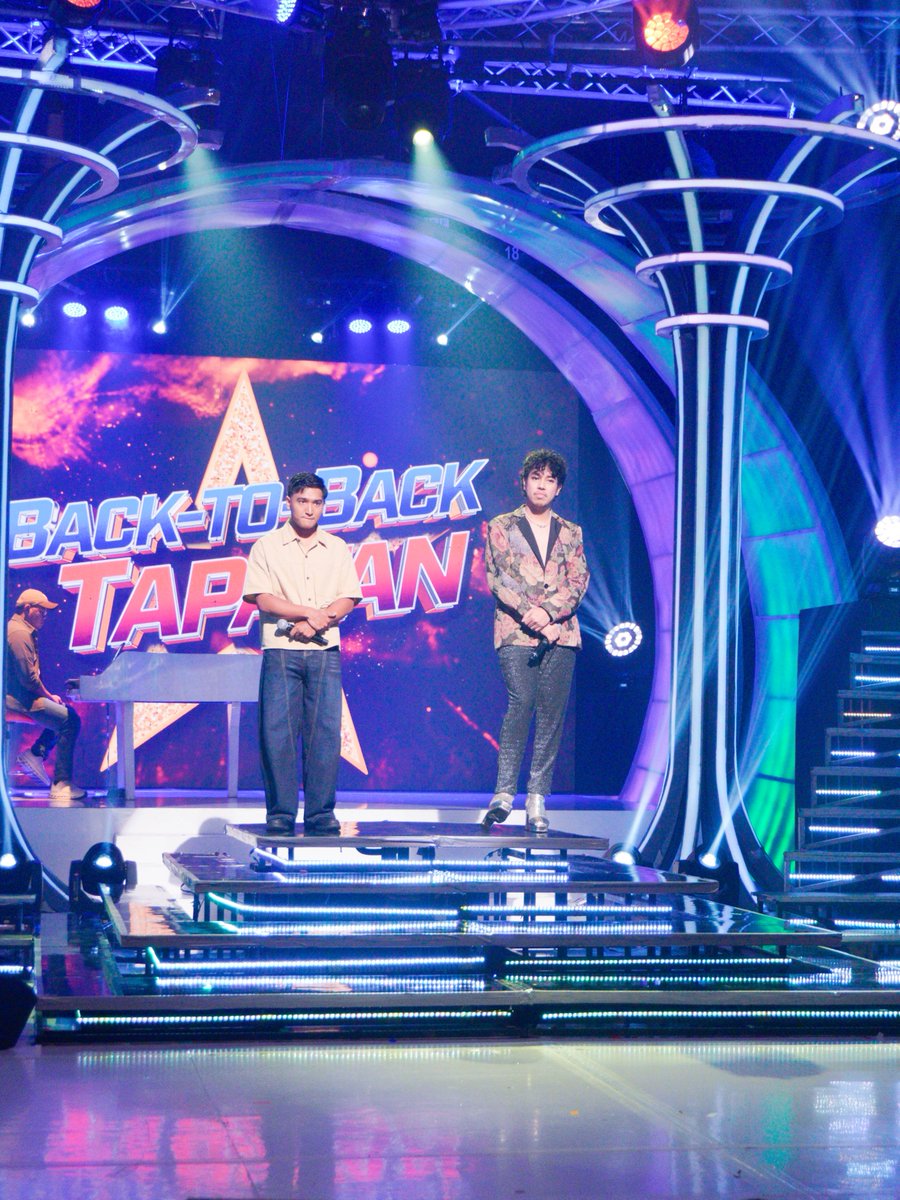 gmanetwork's tweet photo. Handa na si Kurt Fermin na hamunin ang kasalukuyang kampeon na si Von Martino! ππ₯
Tumutok lang palagi sa #TanghalanNgKampeonGMA dito sa #TiktoClock, tuwing 11:00 AM! https://t.co/1LHk0S4xBU