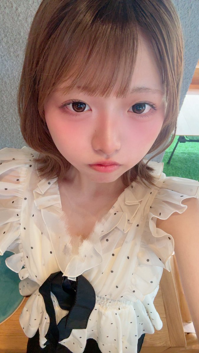 _lnrlx's tweet photo. 前髪は切りすぎた https://t.co/BHVZp4YUHR