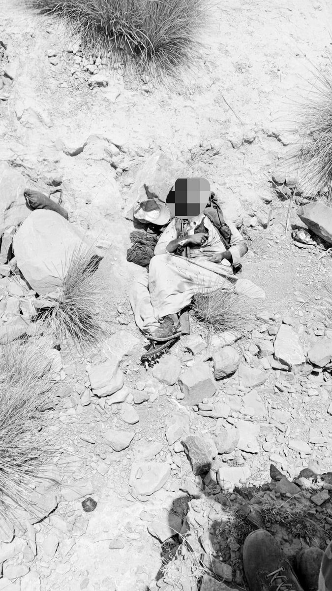 TheCurrent_File's tweet photo. زیدی، خضدار‼️

فتنہ الہندوستان کے دہشتگردوں کا خضدار میں زیدی پولیس اسٹیشن پر حملہ۔ پولیس اہلکاروں نے فوری کارروائی کرتے ہوئے حملہ ناکام بنا دیا۔ ایف سی اور پاک فوج کی کوئیک ری ایکشن فورس (QRF) موقع پر پہنچ گئی، 

#Khuzdar #Zaidi #Balochistan #SecurityUpdate #BreakingNews https://t.co/hIeZeVpblK