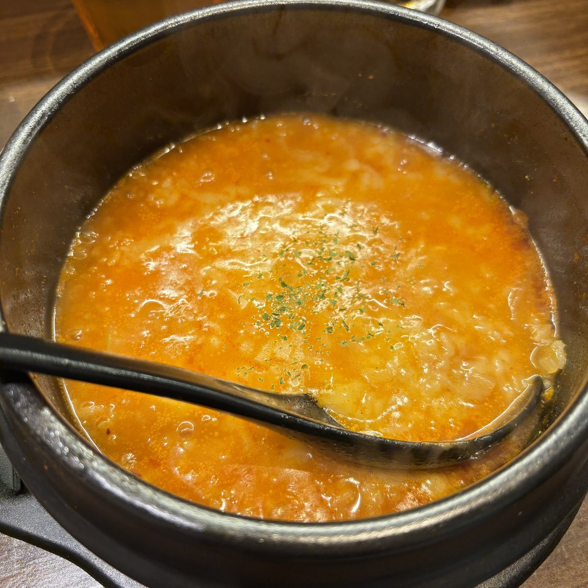 AliceBerry619's tweet photo. ホルモンラーメン、〆まで堪能した🍜🤍 https://t.co/AQYz9iHDtn